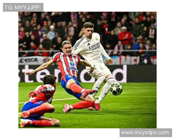 国米与皇马首发阵容对比分析揭示两队战术布局与球员状态